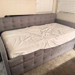 Daybed With Two Mattresses 