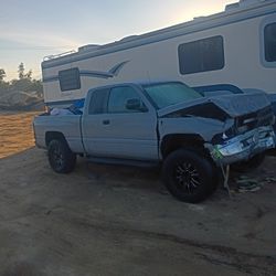 1999 Dodge Ram 1500... Part Out 