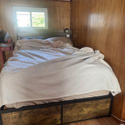 FULL SIZE WOOD BED FRAME