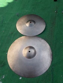 Two crash cimbals