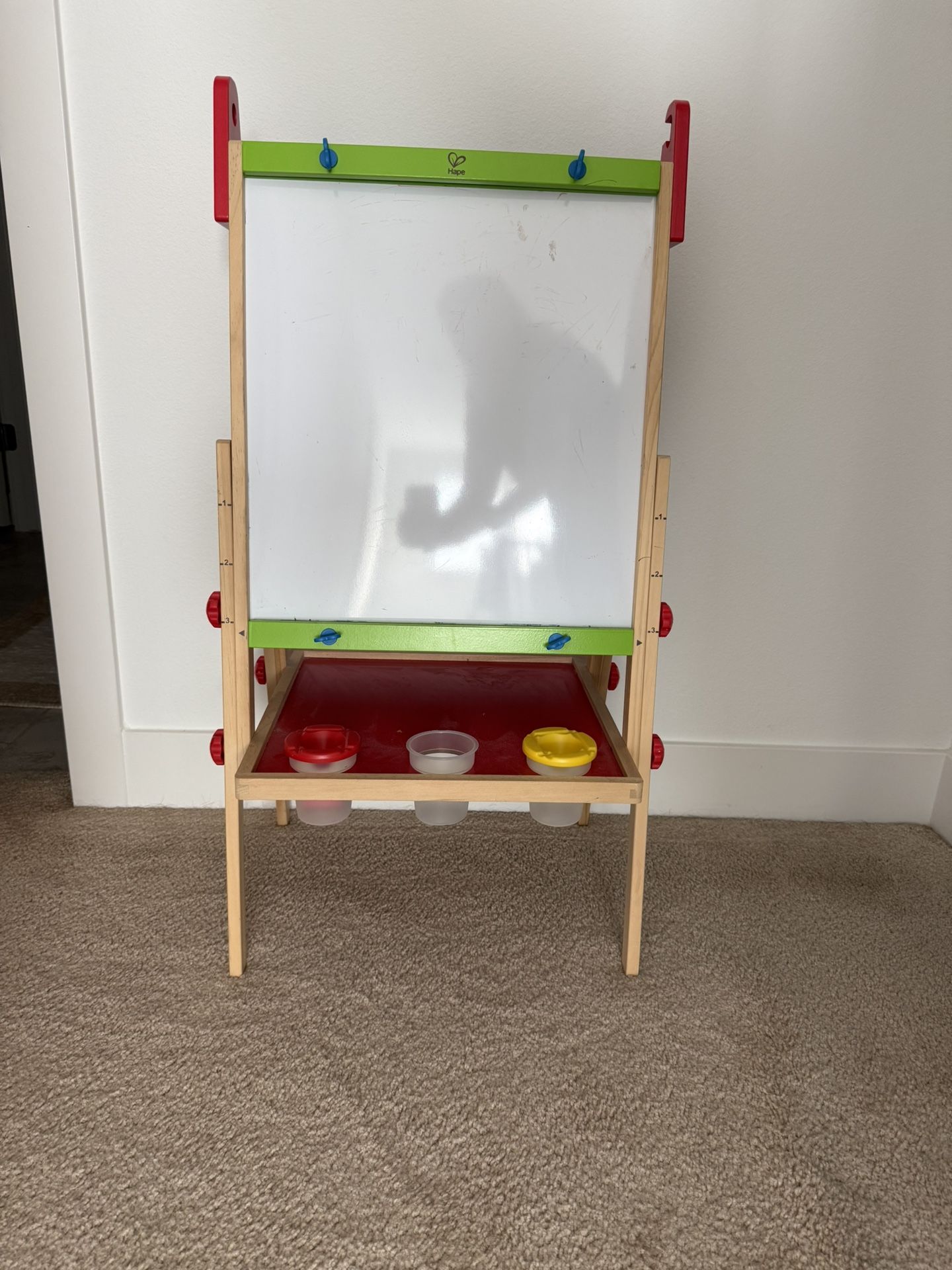Kid's Art Easel with Paper Roll