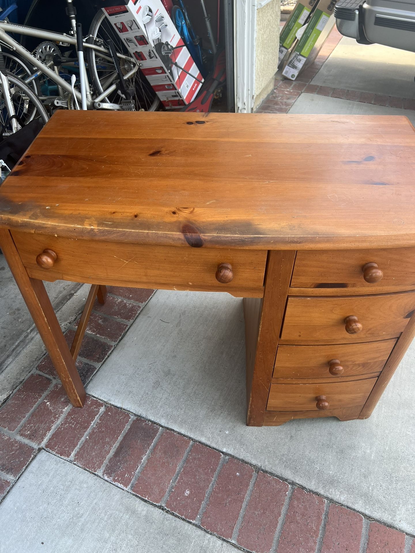 Stanley Childs Desk