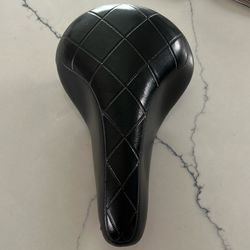 80’s Vintage  BMX Style Bicycle Seat Diamond Pattern Black Korean Sam-I-Jeong-Gong (삼이정공) bicycle saddle 