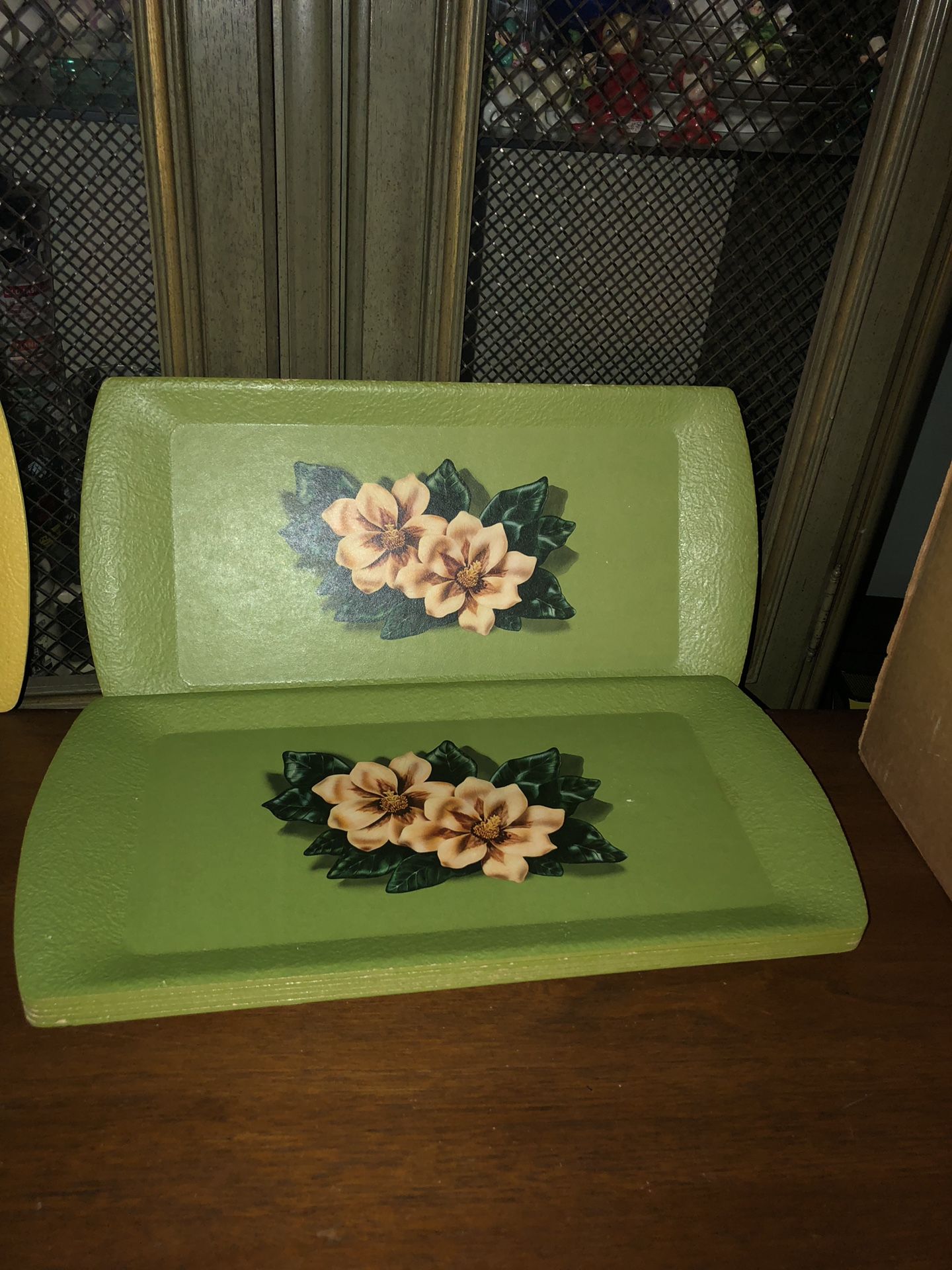 Vintage 1950's Kentley trays