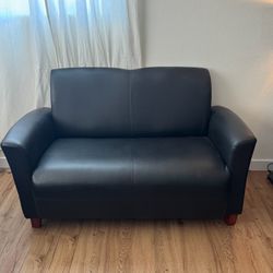 Office Star Products Love Seat, Black Faux Finish With Cherry Finish Legs