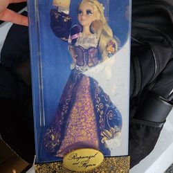 Disney Fairytale Designer Collection Rapunzel & Snow White! ^1(contact info removed)^