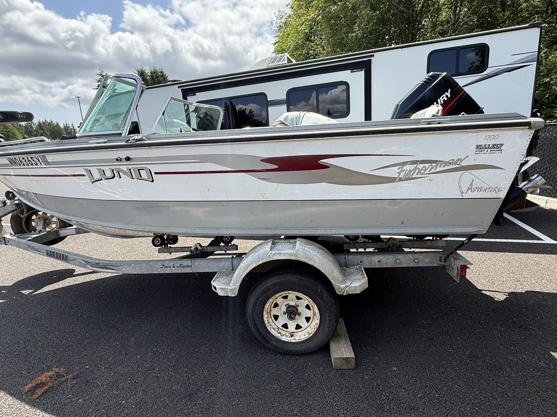 2003 Lund fisherman 17’