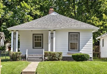 Unit 1 | 2bds | 1ba | 1294 sqft 1252 W 32nd St, Indianapolis, IN.