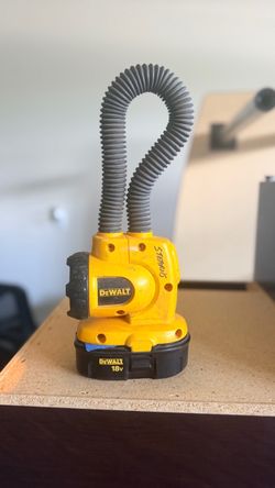 DeWalt 18V Flexible Gooseneck Work Light – Tested & Working – Tool Only