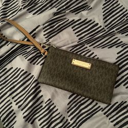 MK Wristlet