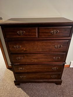Vintage Bassett Solid Wood 6-Drawer Tall Dresser / Chest