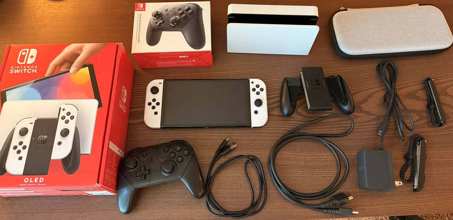 Nintendo Switch OLED White with Pro Controller, 128 GB Micro SD and Case - USED