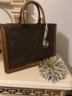 New!!! Michael Kors!!!