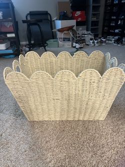 Scalloped Wicker Basket