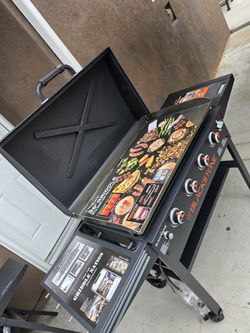 Blackstone Original Plancha Exterior, Parrilla de Superficie Plana de 4 Quemadores de 36 Pulgadas con Tapa, Negra