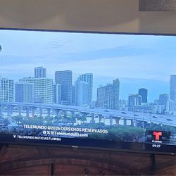 TV Hisense 43". Pre-owned. Working. 