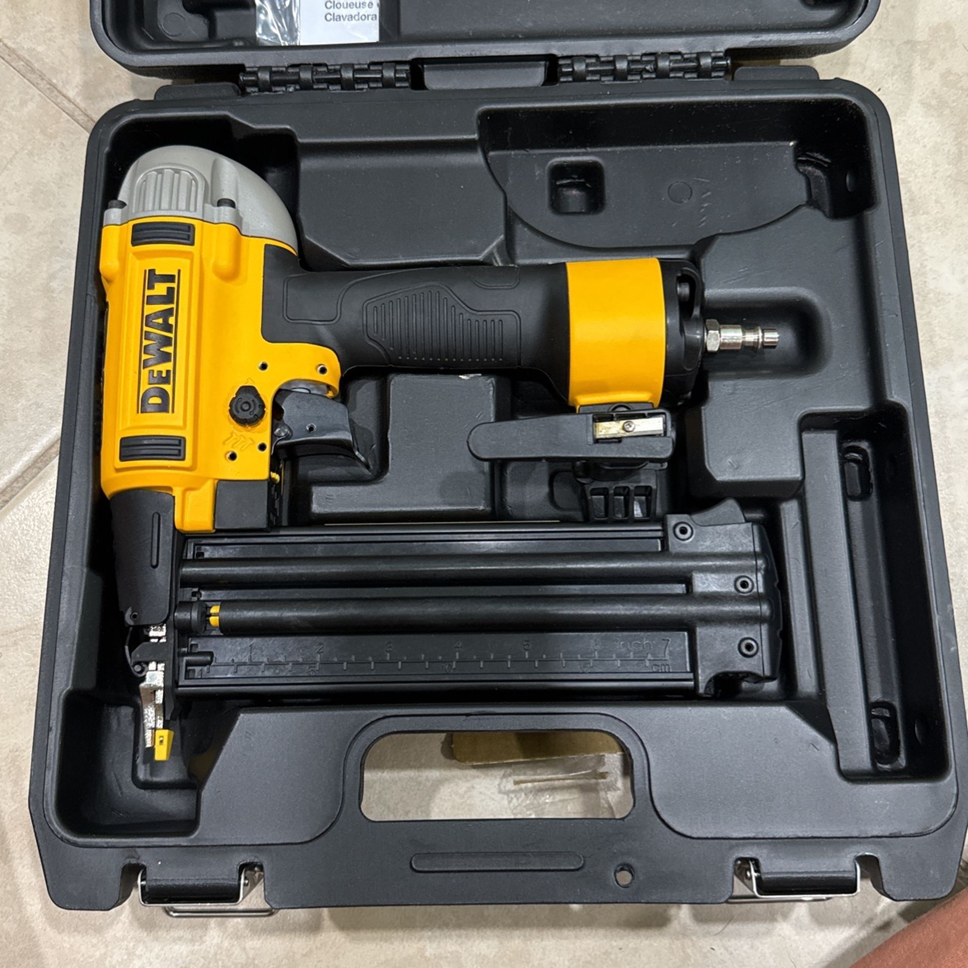 Dewalt 18GA Precision Point Brad Nailer