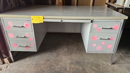 Metal Desk Used