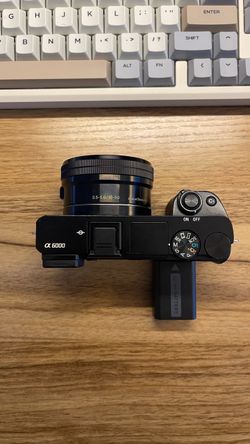 Sony Alpha A6000 with 16-50mm Lens