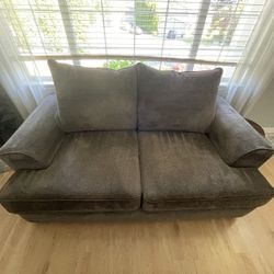 Couch / Love seat