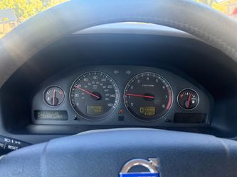 2004 Volvo V70