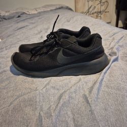 Nike Shoes Size 6