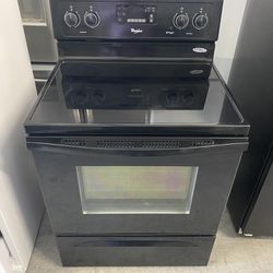 Black Glasstop Stove W/self-cleaning convection Oven