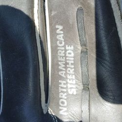 Lisa Fernandez softball glove