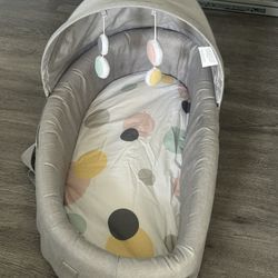 Lulyboo Travel Baby Lounge