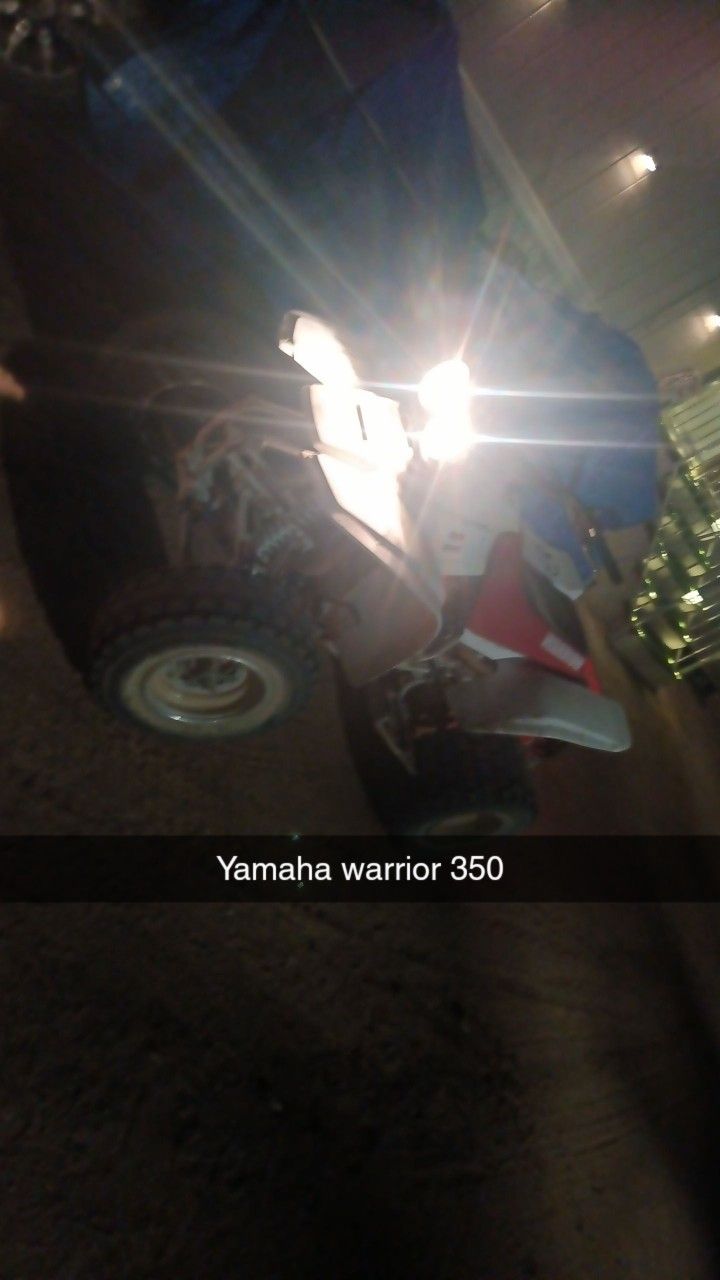 It's A Yamaha Warrior 350 But It's Fully Modded Out It Has A 470 Big Bore Kit And Big Boom Full Exhaust And A Hot Cam And Fully Dune Tunned