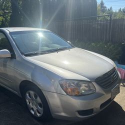 Kia spextra ex se 4 doors