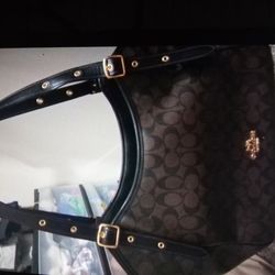 Coach purse 👜 for sale