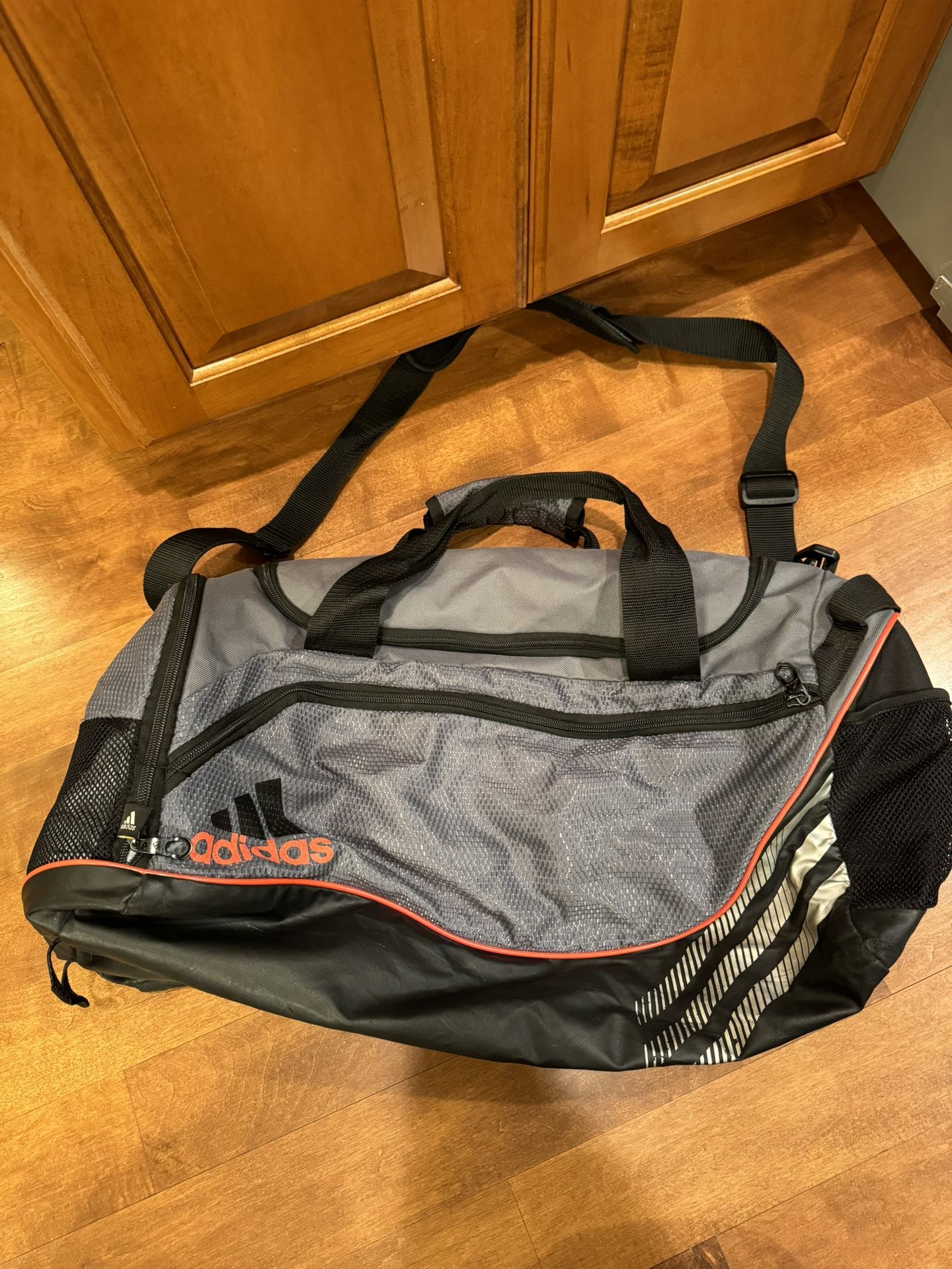 Adidas Duffel Bag Shipping Avaialbe 