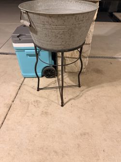 Large Galvanized Beverage/Ice Tub with Metal Stand