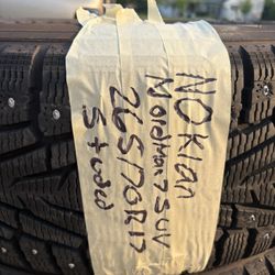Set of 4 Nokian Tyres 265/70r17 like new $125