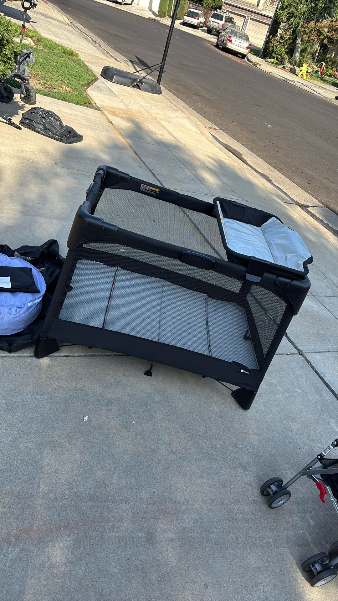 4Moms Playpen $150