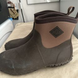 Men’s Muck Boots Size 11