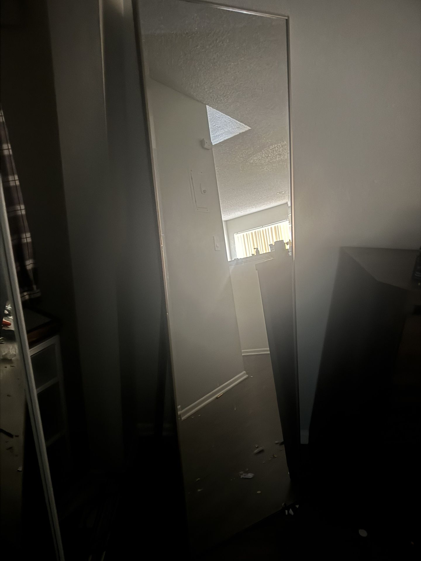 Full Size Mirror With Stand