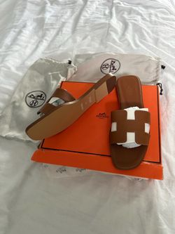 Hermès Paris Sandals with Orange Gift Box