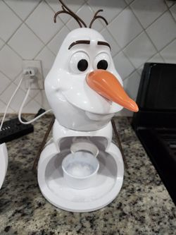 Olaf Snowcone Machine 