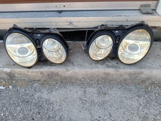 2003-2006 Mercedes CL Series complete xenon headlights with light bulbs and accessories oem.