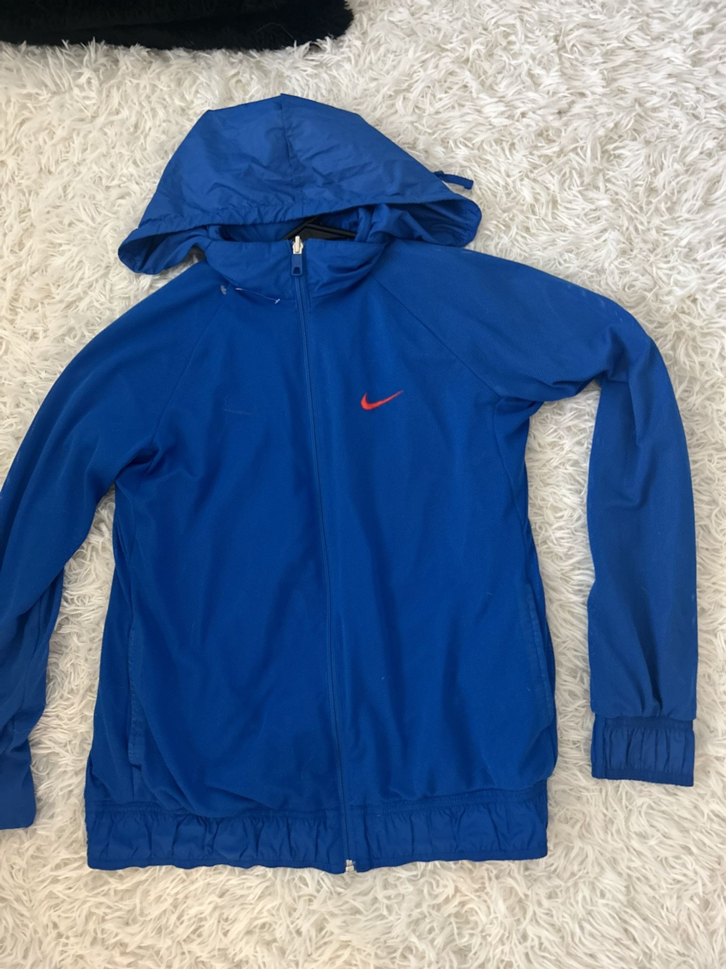 Nike reversible lightweight windbreaker jacket – two looks in one! B9