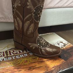 Mexican boots
