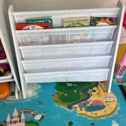 Kids Book Storage 
