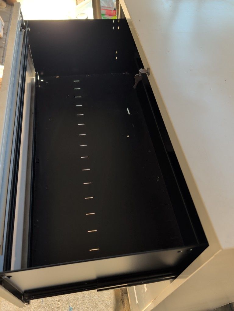 Steelcase 4 Drawer Filing Cabinet 18 Inch Deep 36 W 51.25 Tall