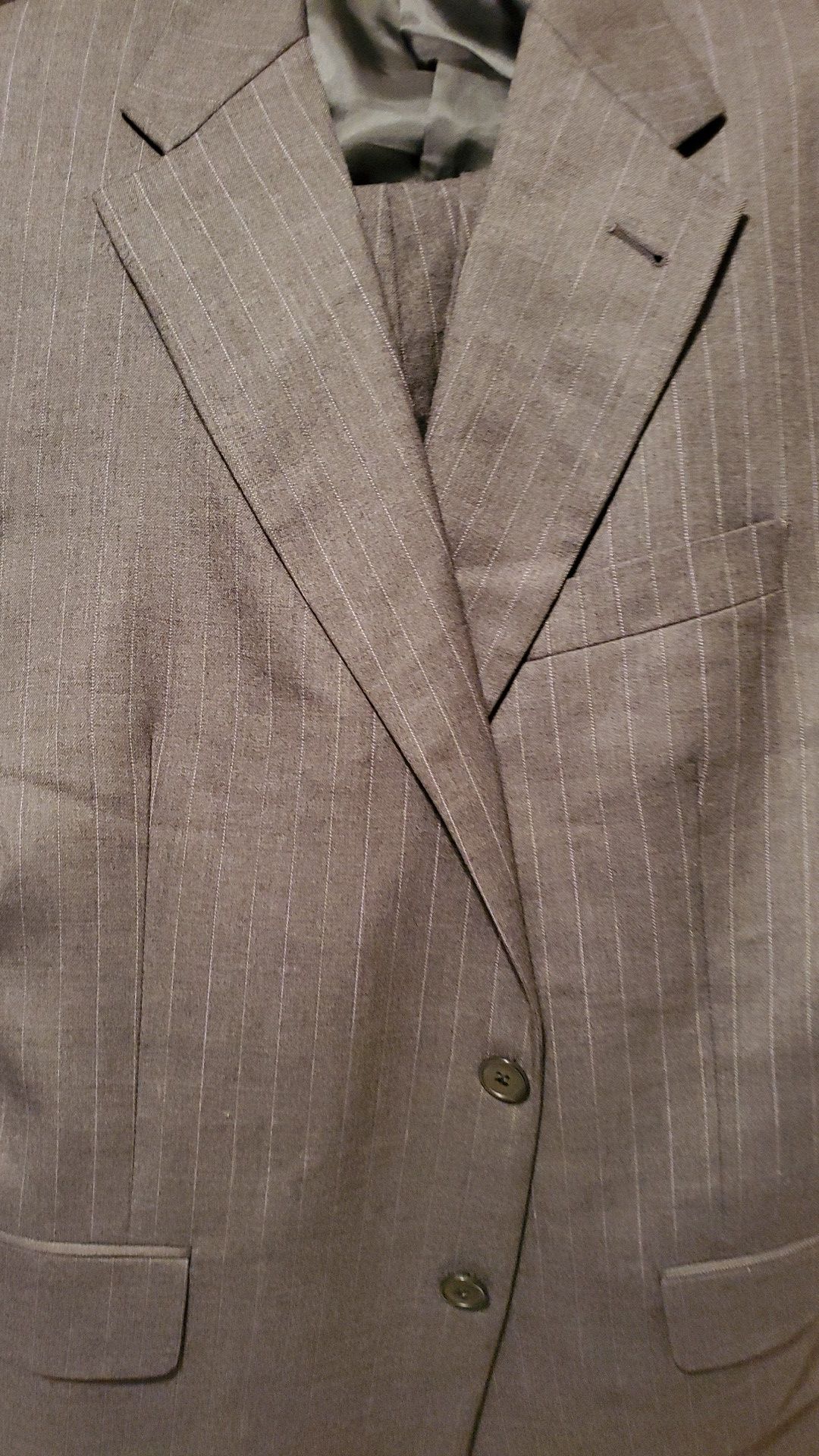 Burberry 100% wool suit size 40R