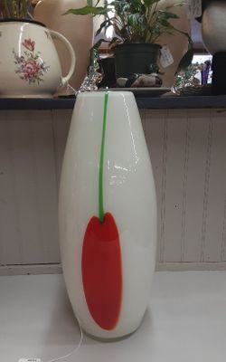Tall Murano Style Blown Art Glass White W/ Red Accent Cased Vase- Located In Shelton 