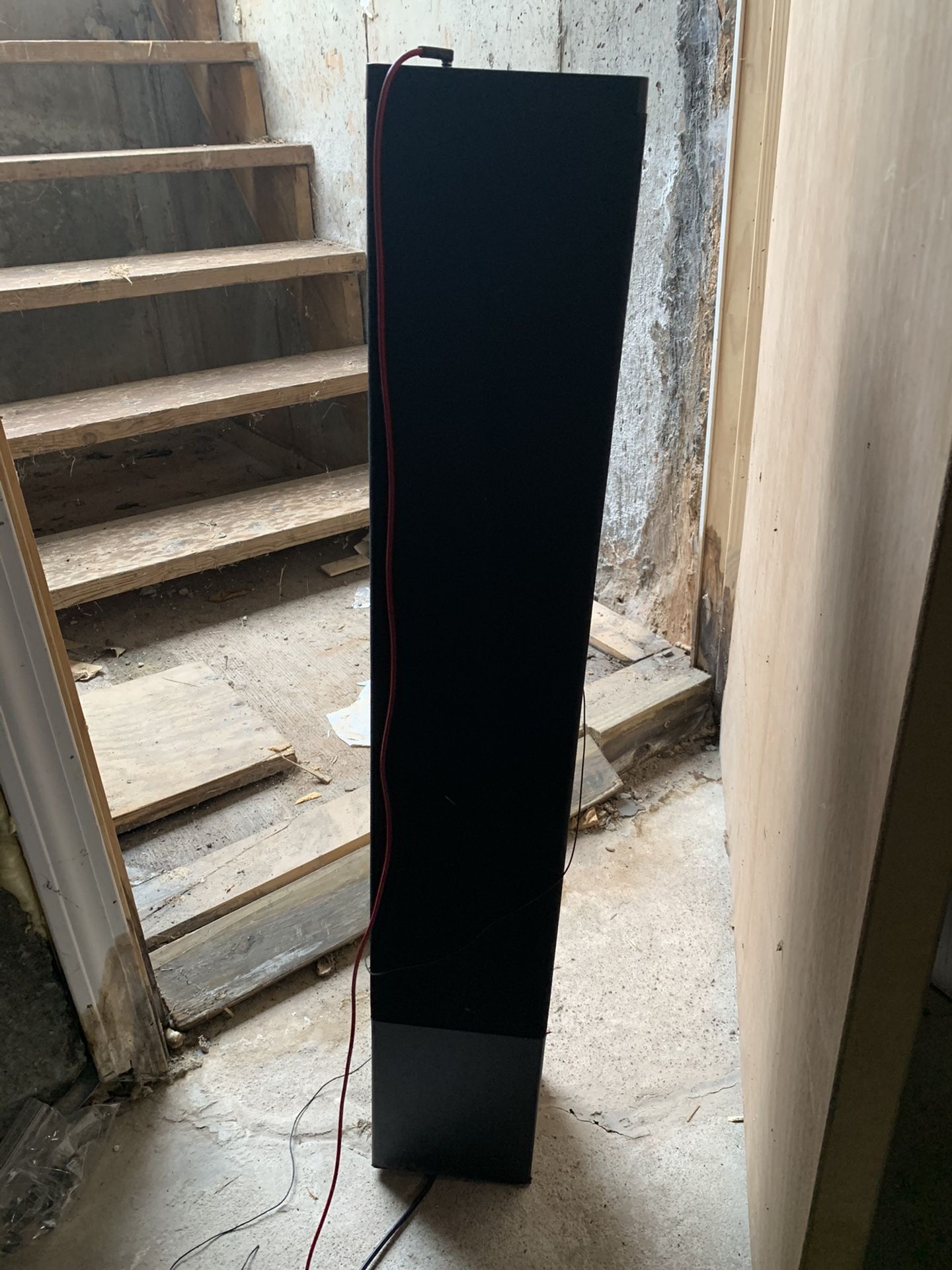 I Craig speakertower