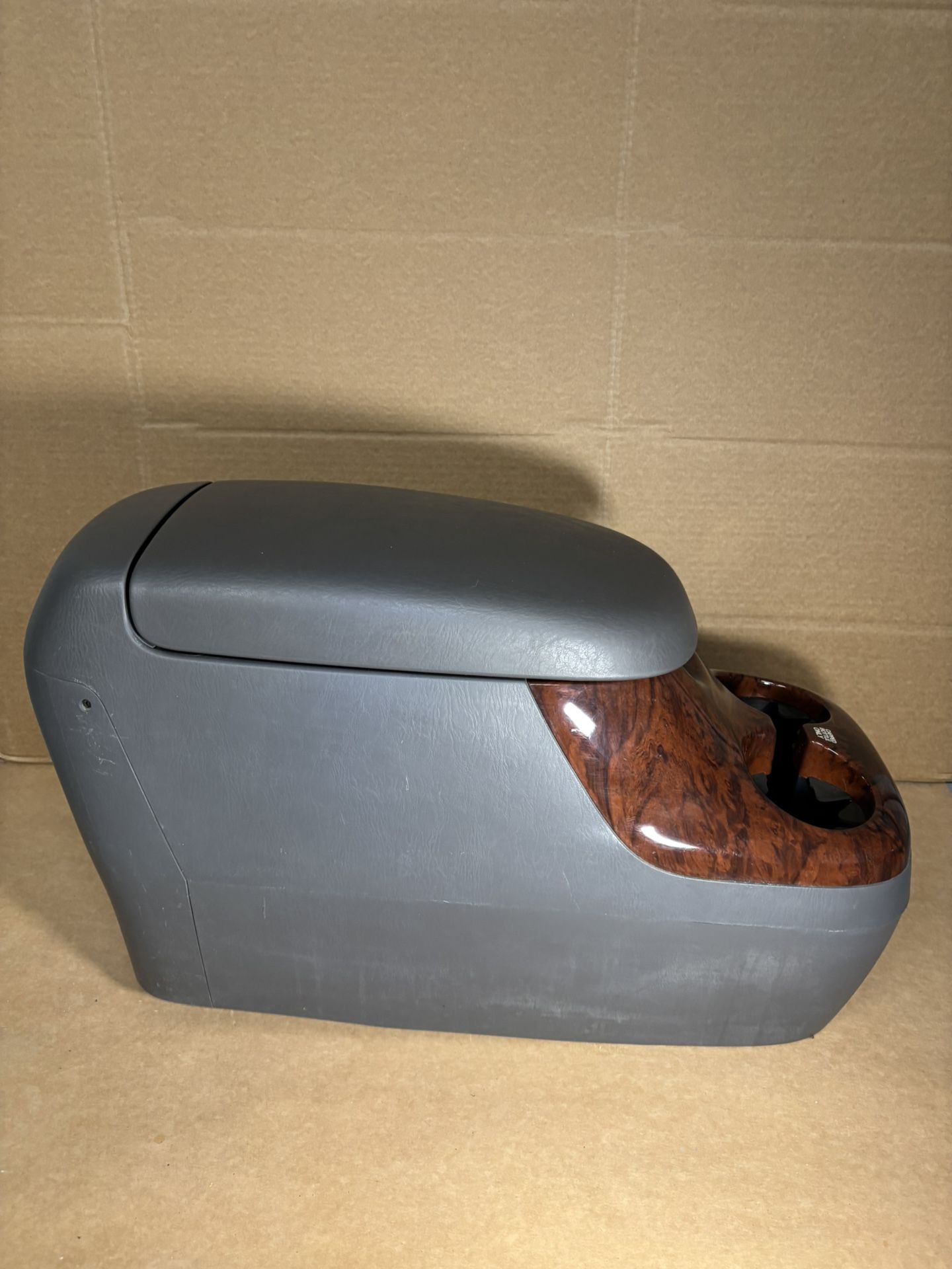 Toyota Sequoia Rear Center Console - Excellent