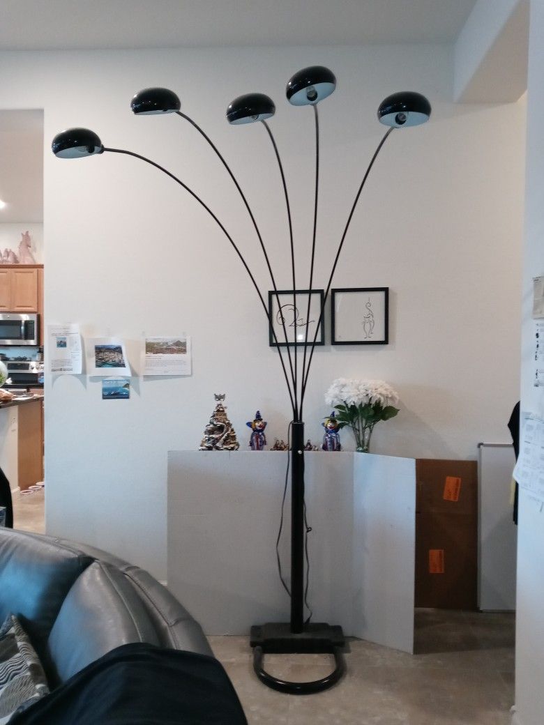 Larger Size Five Arm Floor Lamp Hard To Find The Large Size Adjustable And Shades Turn Ups Everything Works Excellent Condition Cash Only Please